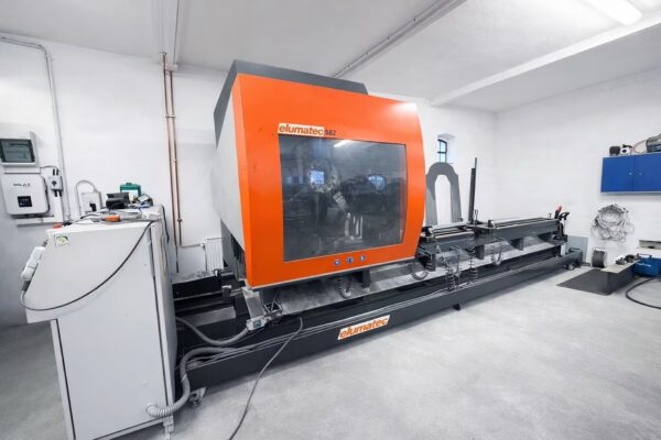 3-Achs-Stabbearbeitungszentrum ELUMATEC SBZ 130 CNC